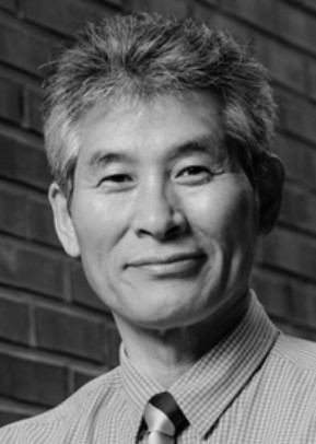 강준만 사진